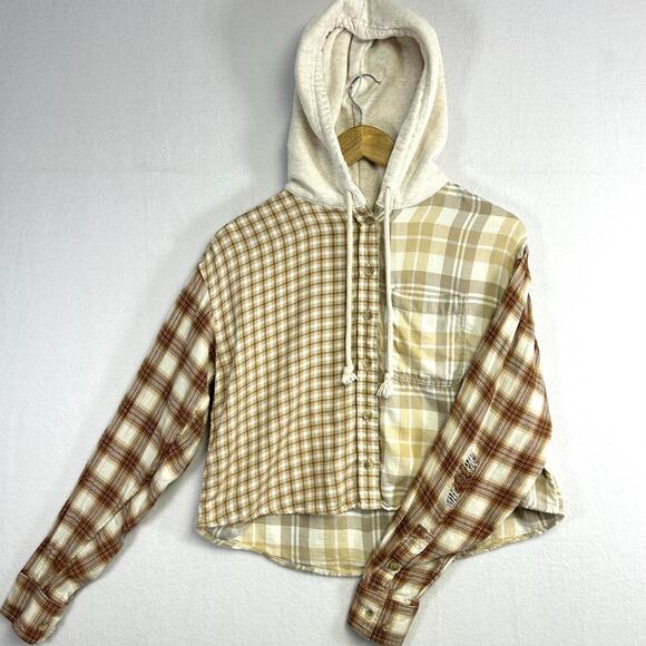 Cabin Core American Eagle Cropped Patchwork Flannel | Extra Small - Picture 1 of 12